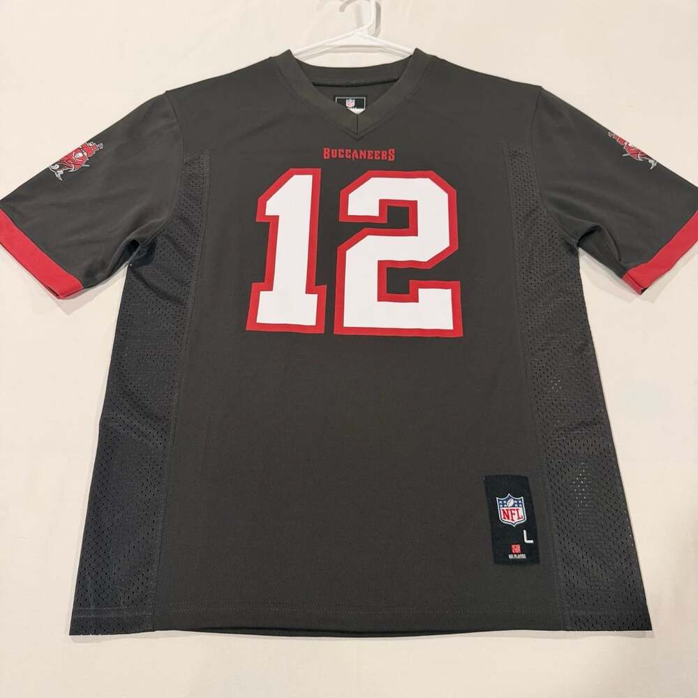 NFL Team Apparel Tom Brady Buccaneers Jersey Youth Large 14/16